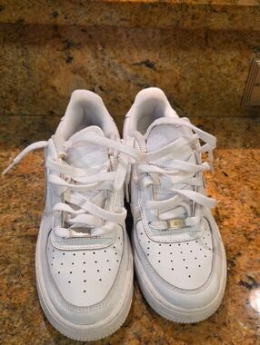 Nike Kids White Low-Top Lace-Up Sneakers